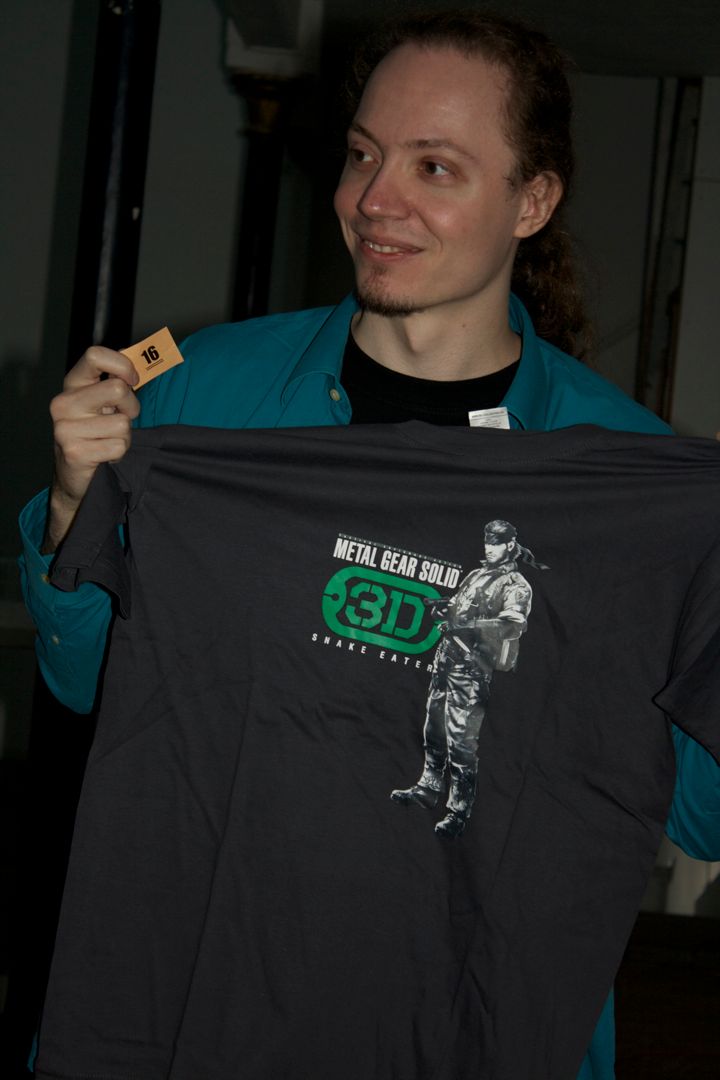 GuyveR800 won a Metal Gear Solid 3D shirt